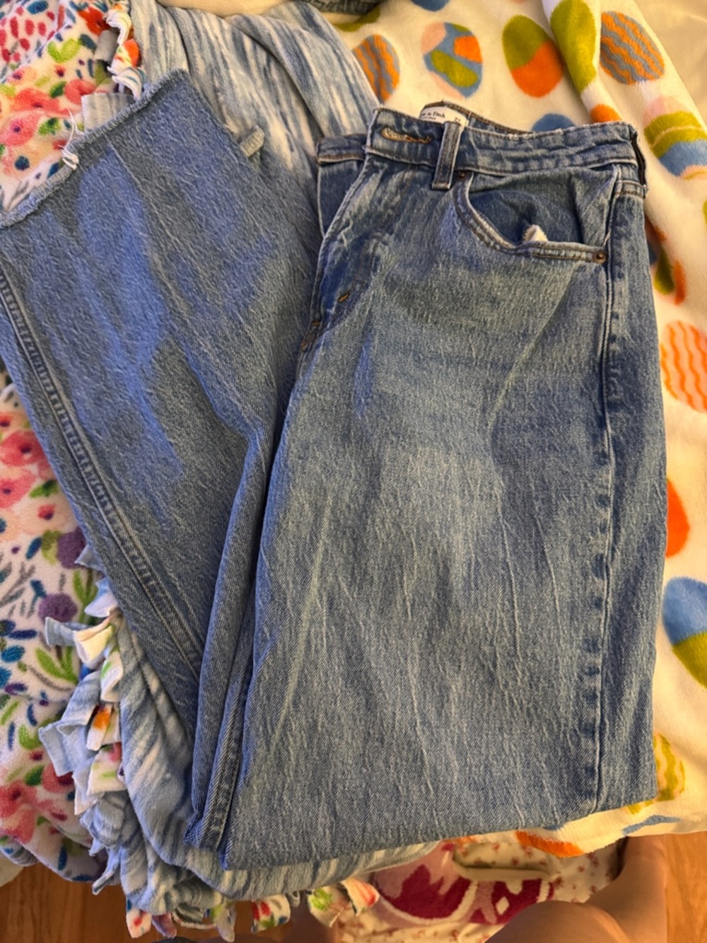 Abercrombie & Fitch Light Wash High-Rise Wide Leg Jeans